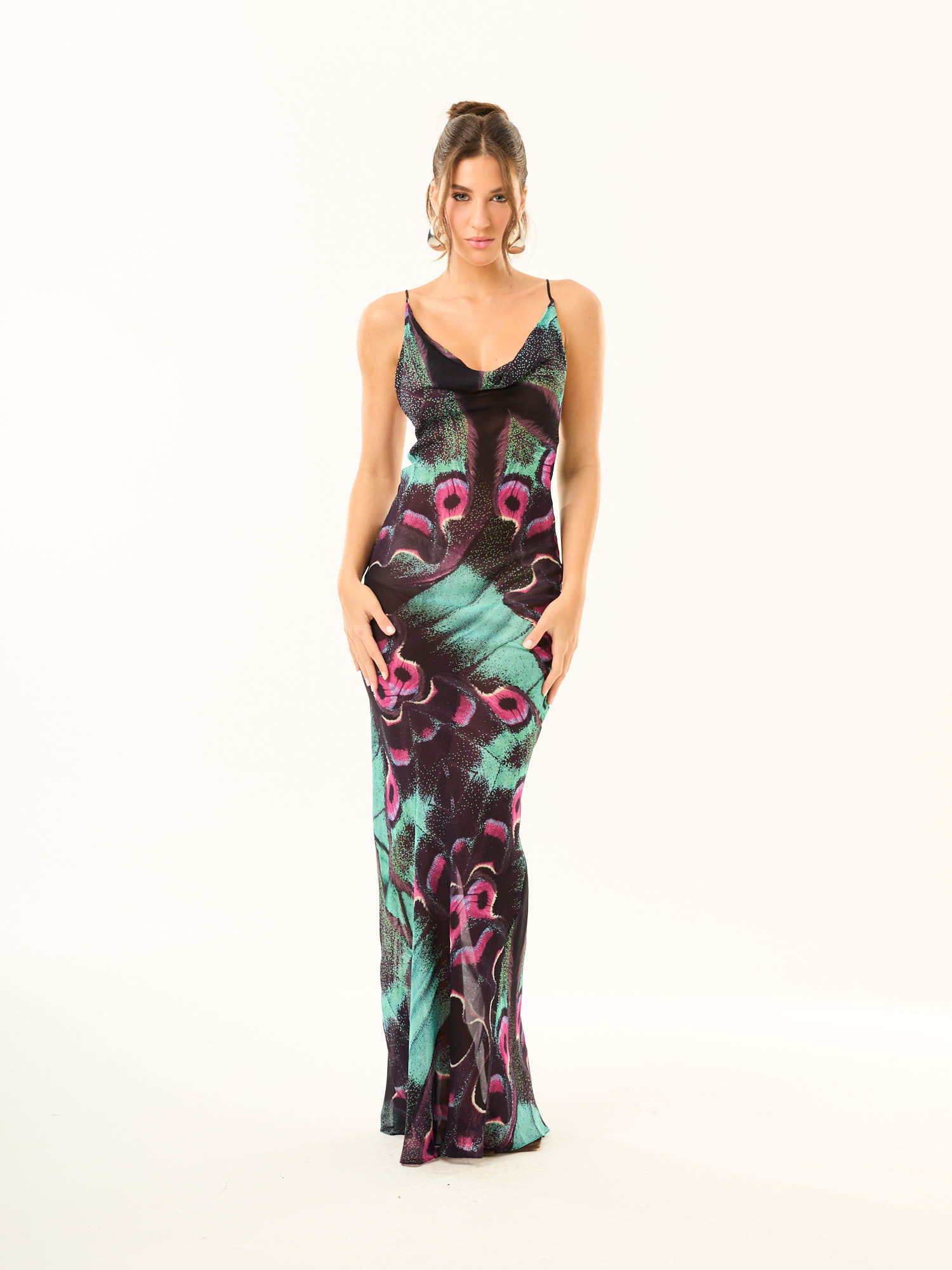 VESTIDO_SLIPLESS_WINGED_WOAMN_1566