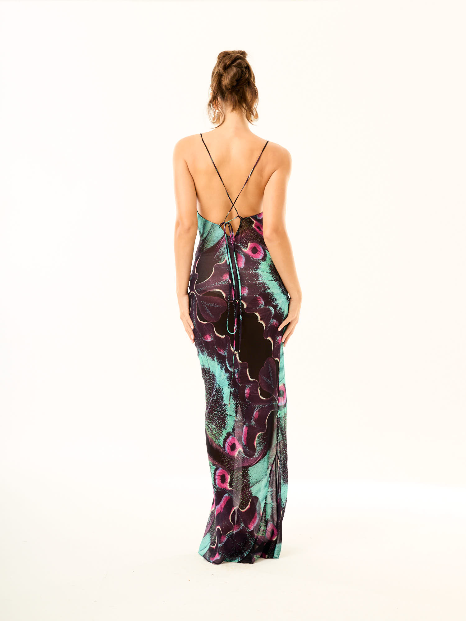VESTIDO_SLIPLESS_WINGED_WOAMN_1584