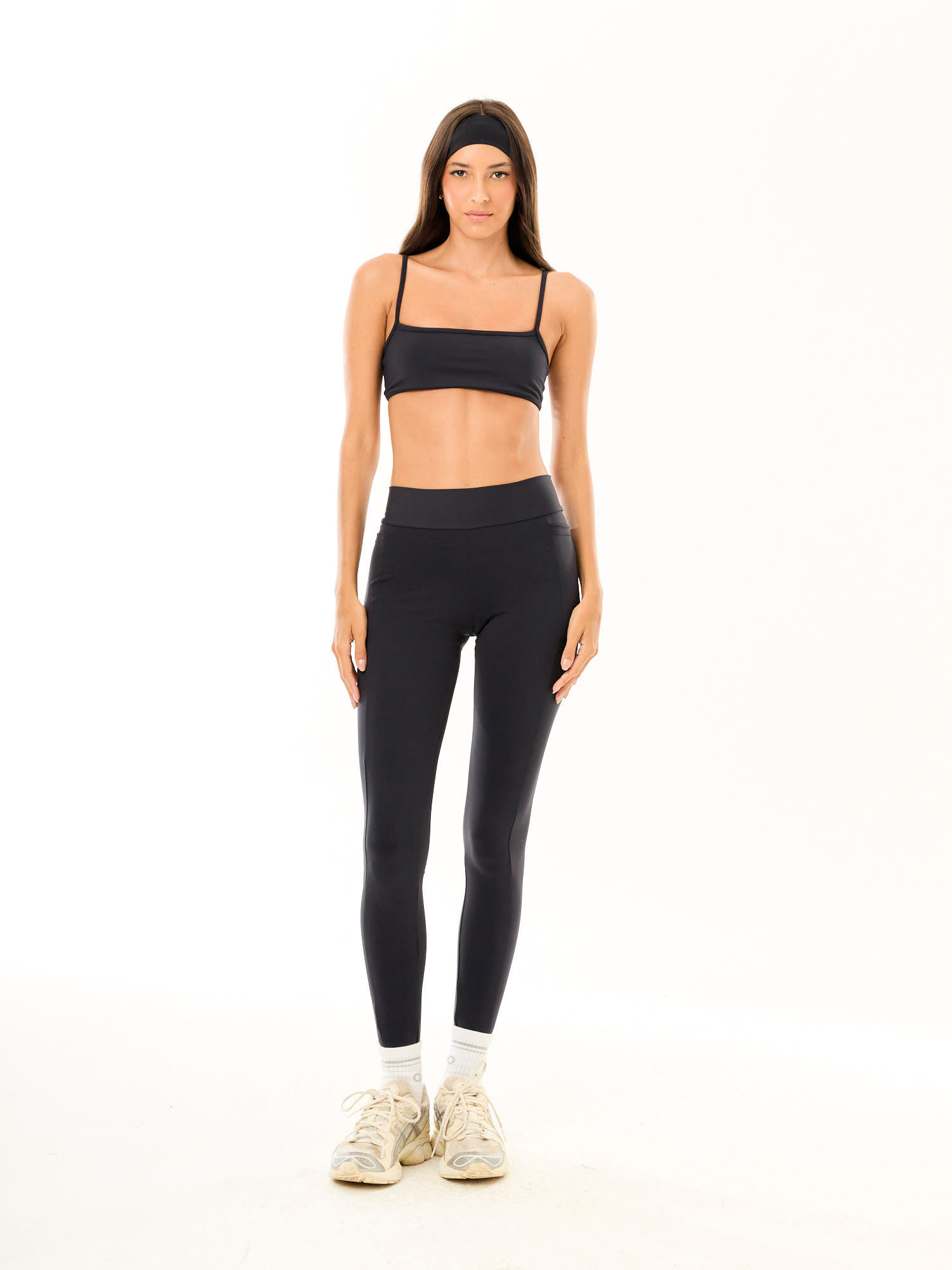 TOP_STRAPS_LEGGING_NOIR_1600