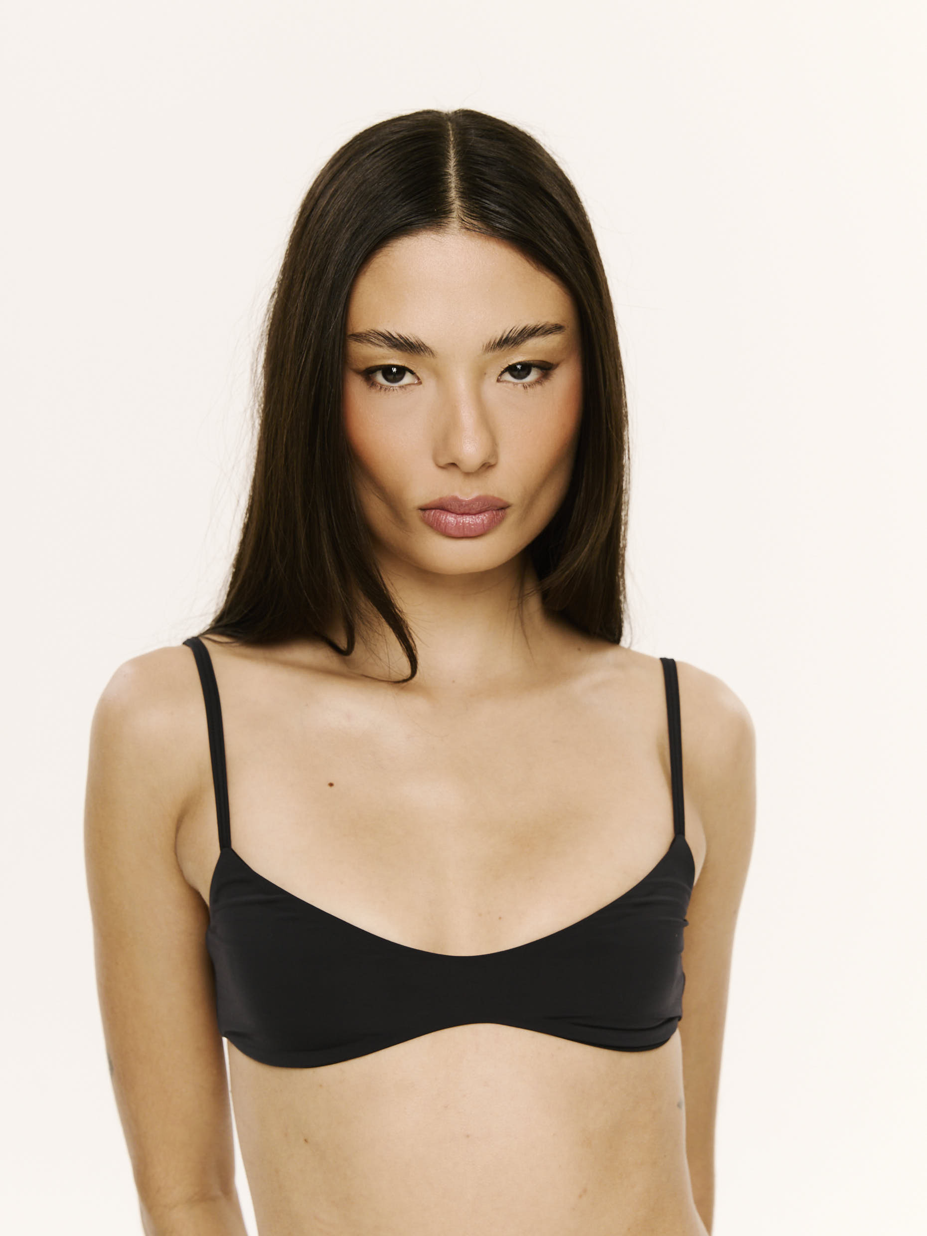 TOP_GUESS_PRETO_1