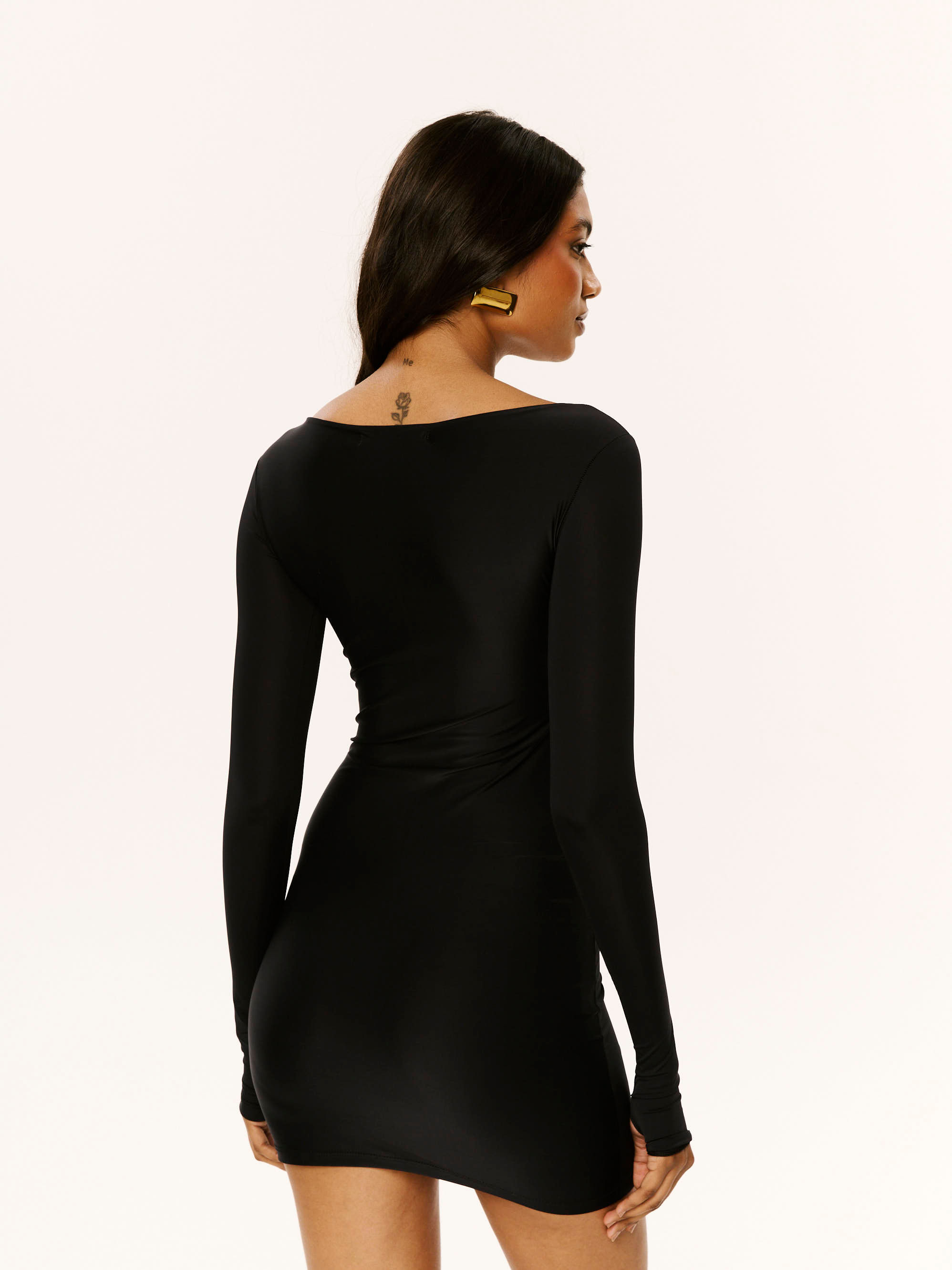 VESTIDO_HUG_PRETO_3